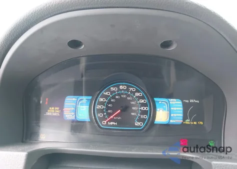 2010 Ford Fusion Hybrid z USA, uszkodzony, nr VIN 3FADP0L31AR316002